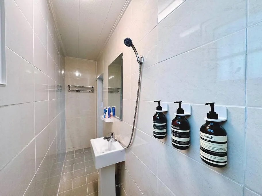 Haebangchon Itaewon 3 Bedroom Apartment Séoul