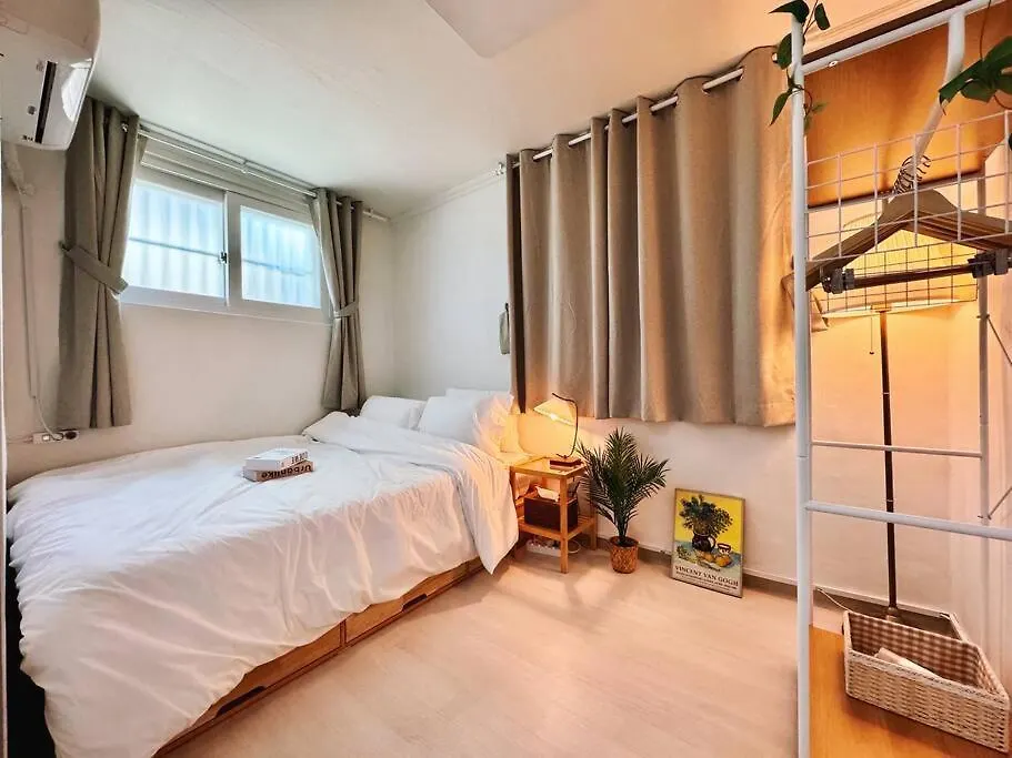 Haebangchon Itaewon 3 Bedroom Apartment Séoul